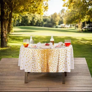 table cloth in the middle